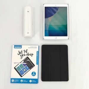 Apple iPad 8th Gen 128GB Wi-Fi Silver Bundle with Apple Pencil (1st gen) + Case